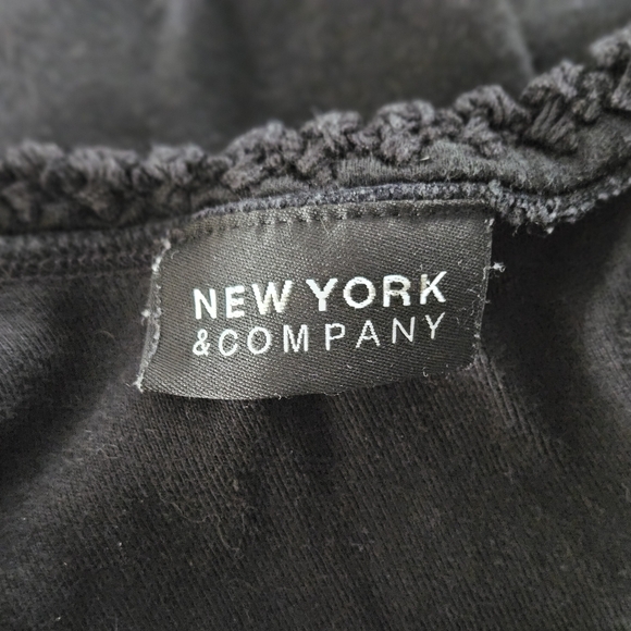 NEW YORK & COMPANY Black Brown Wood Flower Bead Tank Cami Crop Shirt, L - Picture 2 of 5